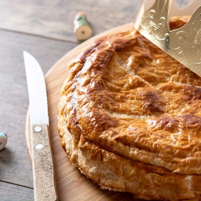 galette-des-rois-wooden-table-traditional-epiphany-cake-france